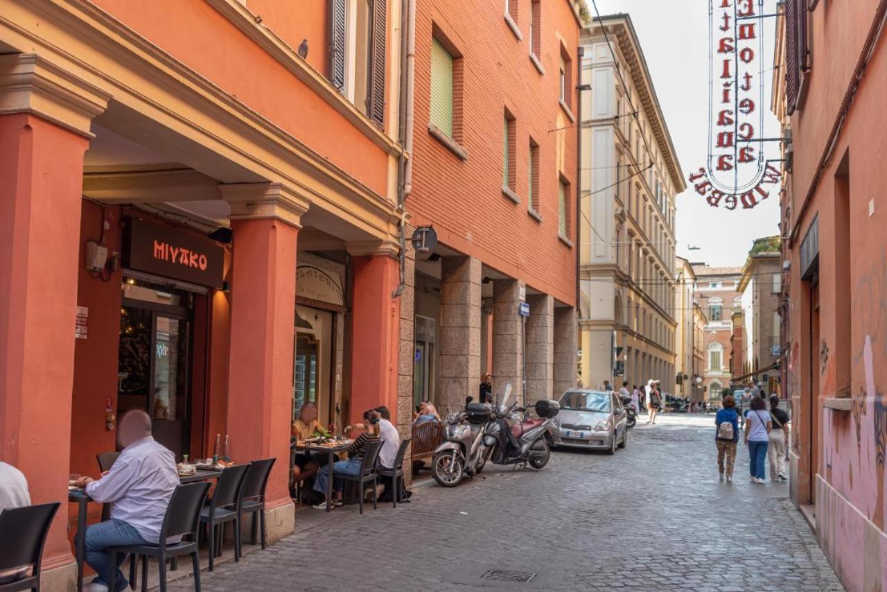 Nettuno Luxuryh - Bolognacentro Duomo Rooms And Suites Eksteriør billede